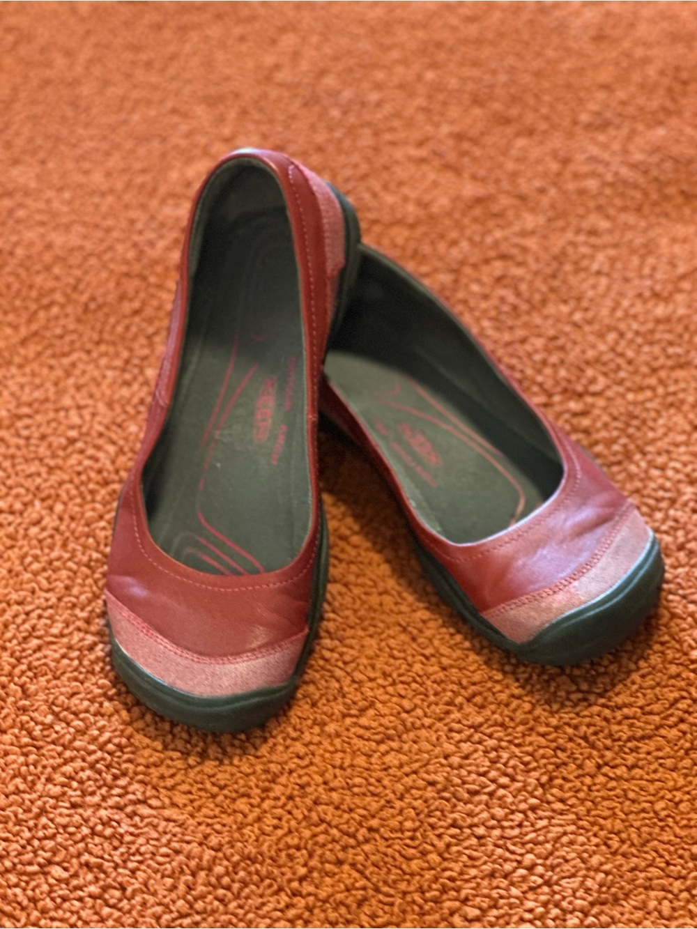 Women's KEENS Red Flats